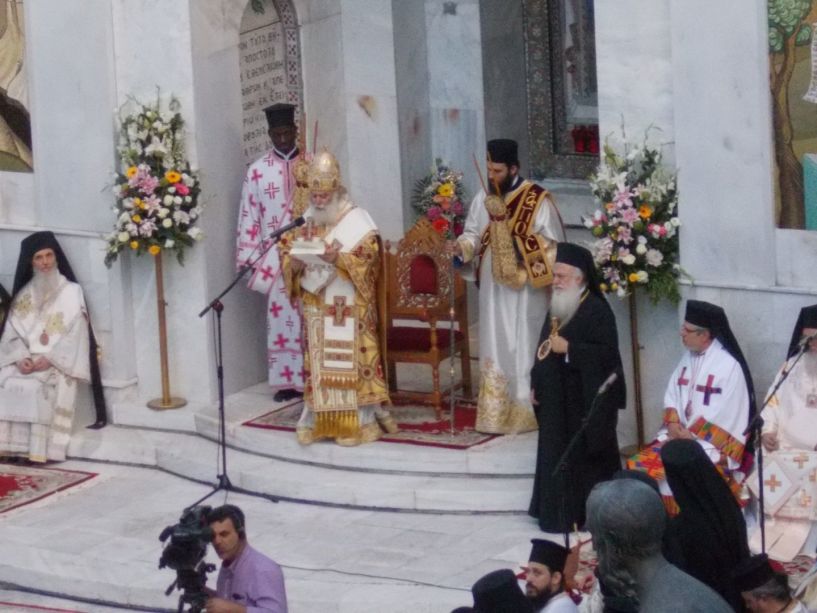 Πατριάρχης Αλεξανδρείας, από  τη Βέροια: Ο πρωτοκορυφαίος Παύλος είναι ο κληρονόμος του Μ. Αλεξάνδρου, της ένωσης Ανατολής και Δύσης