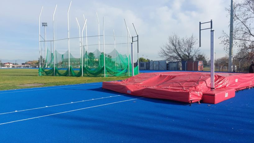 Αναβάθμιση του  Αθλητικού Κέντρου ΔΑΚ Μακροχωρίου με την αντικατάσταση του ελαστικού συνθετικού τάπητα του στρίβου στο «Δ. Βικέλας» 