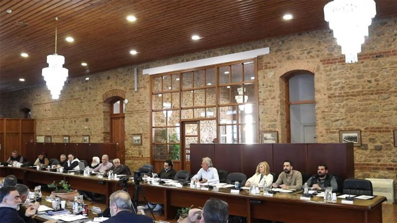 ΔΗΜΟΤΙΚΟ ΣΥΜΒΟΥΛΙΟ ΒΕΡΟΙΑΣ Λογοδοσία σε ήπιους τόνους, για κολυμβητήριο, ειδικούς συνεργάτες, παιδικές χαρές, Προμηθέα και Βεργίνα