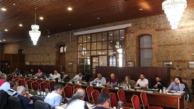 ΔΗΜΟΤΙΚΟ ΣΥΜΒΟΥΛΙΟ ΒΕΡΟΙΑΣ: Αιολικοί σταθμοί, αμιαντοσωλήνες, καταπατημένες δημοτικές εκτάσεις και χώροι στάθμευσης,  στη χθεσινή λογοδοσία της δημοτικής Αρχής
