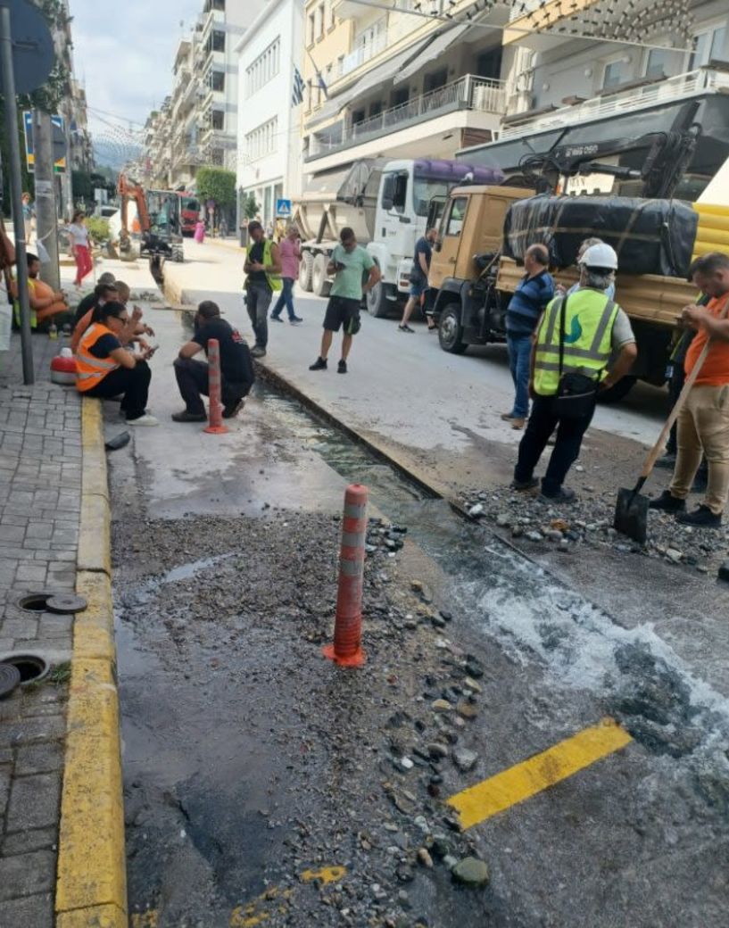 Βέροια: Έκτακτη διακοπή νερού χθες λόγω βλάβης στο δίκτυο ύδρευσης, από τις εργασίες του φυσικού αερίου 