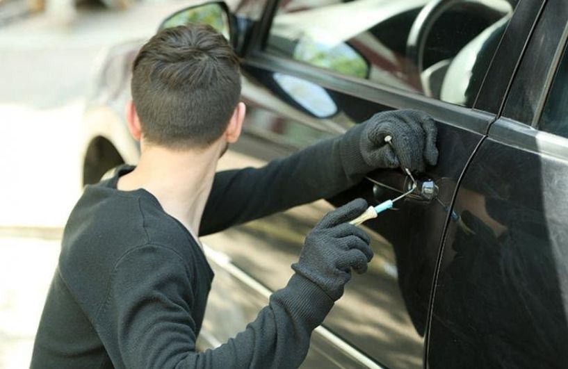 Επίθεση με κατσαβίδι εναντίον 74χρονου στο κέντρο της Βέροιας! - Συνελήφθη ο δράστης, στο νοσοκομείο το θύμα