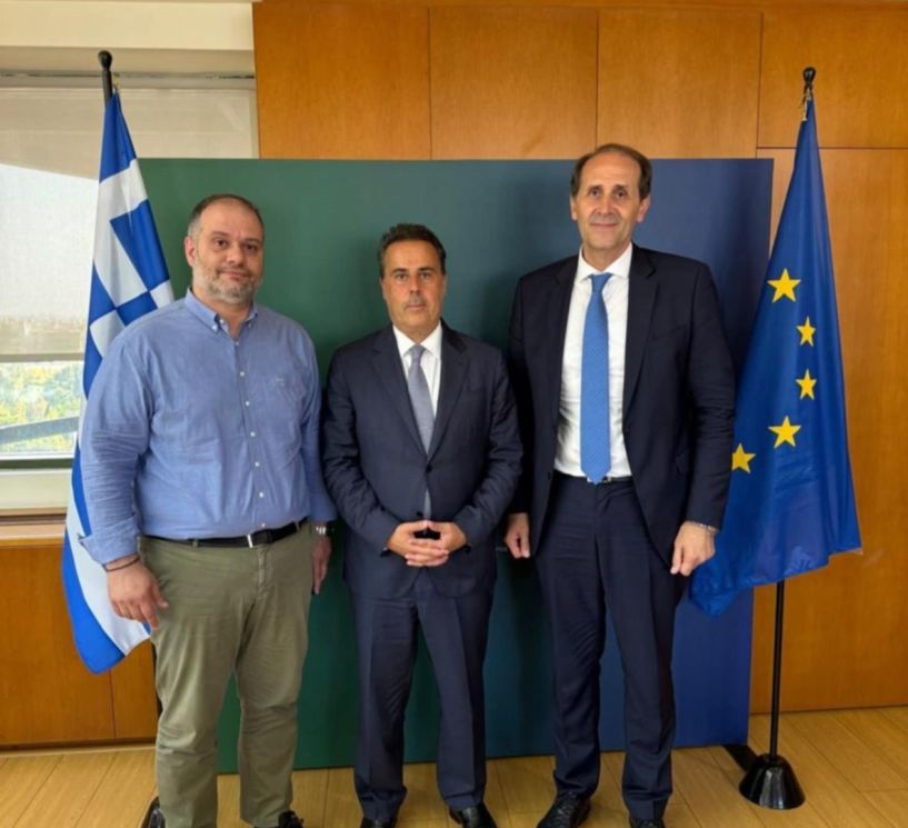 Συνάντηση του Δημάρχου Νάουσας  με τον Υπουργό Περιβάλλοντος  παρουσία του Απόστολου Βεσυρόπουλου,  με θέμα το σχέδιο Ολιστικής Ανάπτυξης  για τα Νερά του Βερμίου