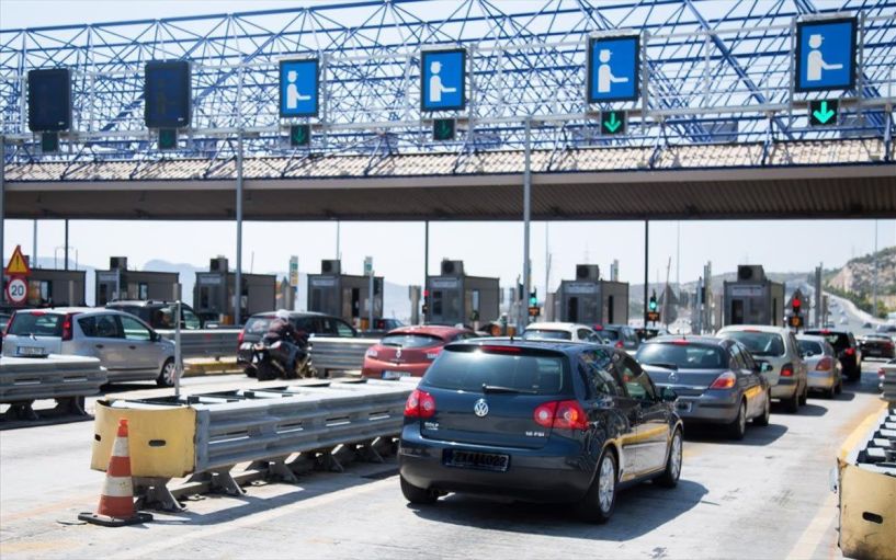 Πρόεδρος Πανελλήνιου Ιατρικού Συλλόγου: Παράθυρο για μικρές μετακινήσεις σε εξοχικά το Πάσχα