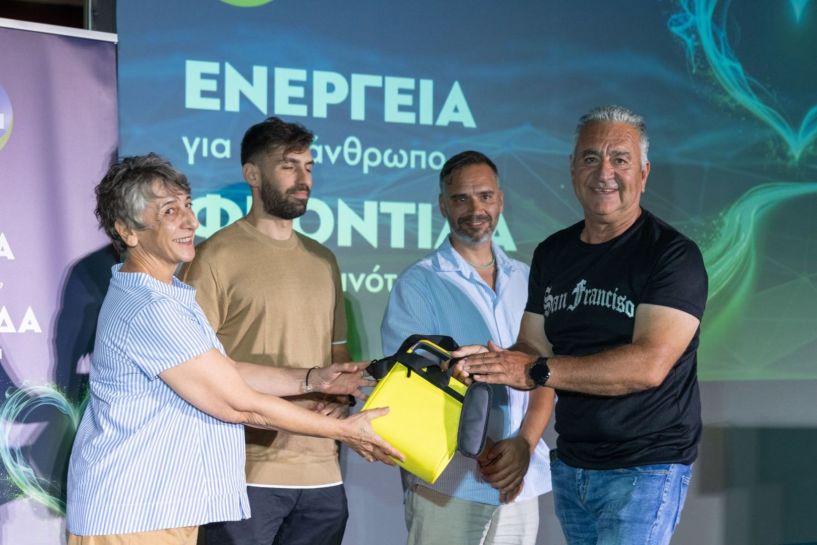 Δωρεά απινιδωτών από τον ΔΕΣΦΑ  σε Τοπικές Κοινότητες του Δήμου Νάουσας
