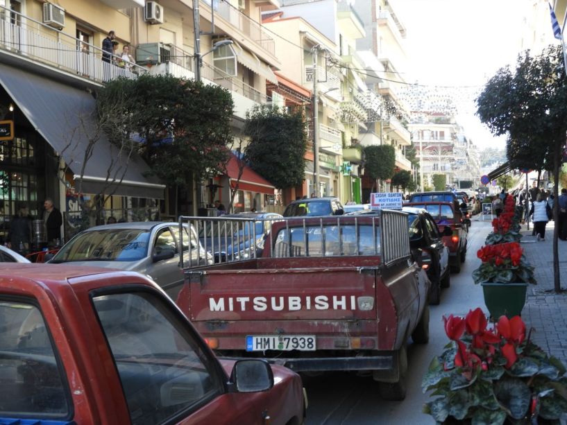 Πορεία με αγροτικά στο κέντρο της Βέροιας, δηλώσεις μπροστά στο Δημαρχείο και ψήφισμα αιτημάτων