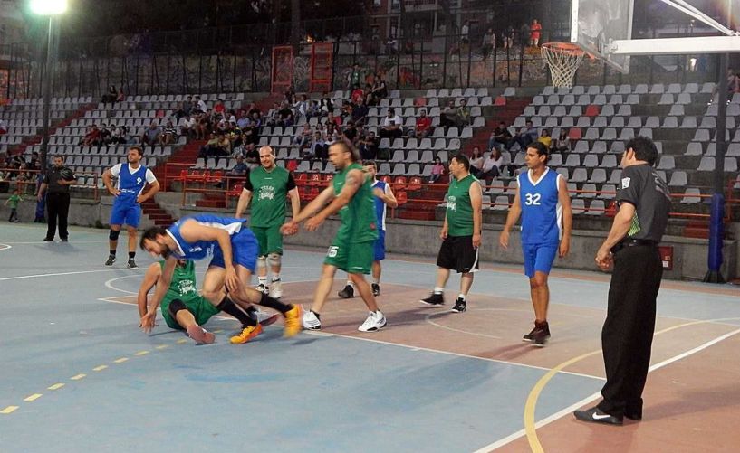 Νοσταλγία 2018  Φούφουτος νίκησε τους Basket Gurus με σκορ 61-42 .