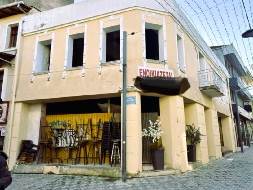 Νομαρχιακή Επιτροπή ΠΑΣΟΚ:   Η Ημαθία κατεβάζει ρολά,  η κυβέρνηση Μητσοτάκη έβαλε τον «θάνατο» του έμπορα σε προσφορά