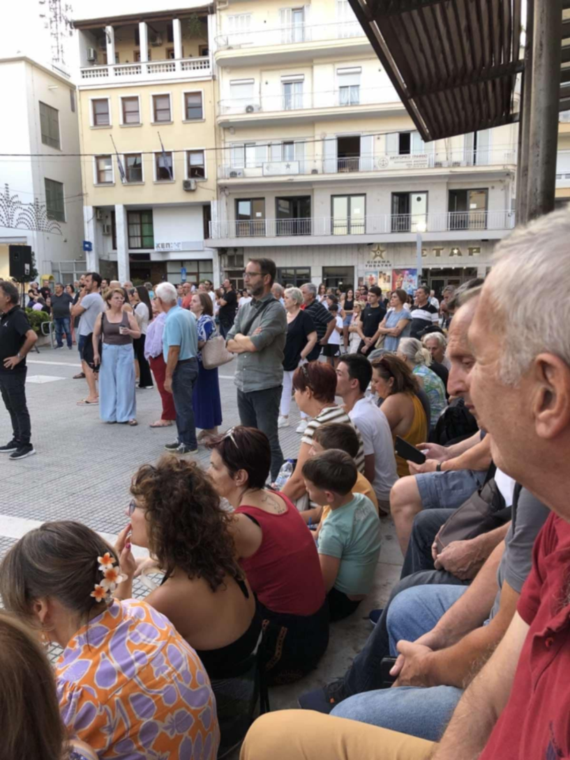 Συγκέντρωση και στη Βέροια για «Δικαιοσύνη» στην τραγωδία των Τεμπών