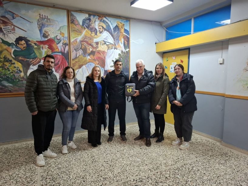 Δωρεά αυτόματου εξωτερικού Απινιδωτή  στο 2ο Δημοτικό Σχολείο Μελίκης από το Σύλλογο Γονέων και Κηδεμόνων