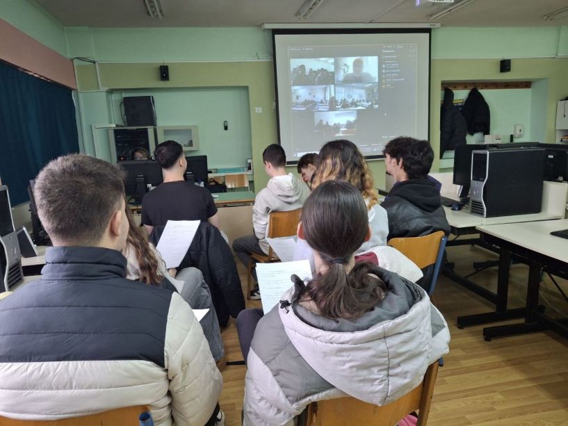 Όταν η Ευρώπη μιλά τη γλώσσα των νέων: Οι Μαθητές – Πρέσβεις του Ευρωπαϊκού Κοινοβουλίου συνομιλούν  με τον Ευρωβουλευτή Σάκη Αρναούτογλου