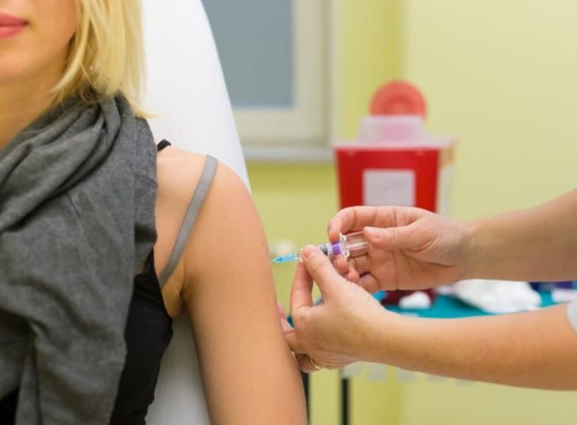 Καρκίνος του τραχήλου της μήτρας: Περίπου το 70% των περιπτώσεων έχει μειωθεί μετά τους εμβολιασμούς