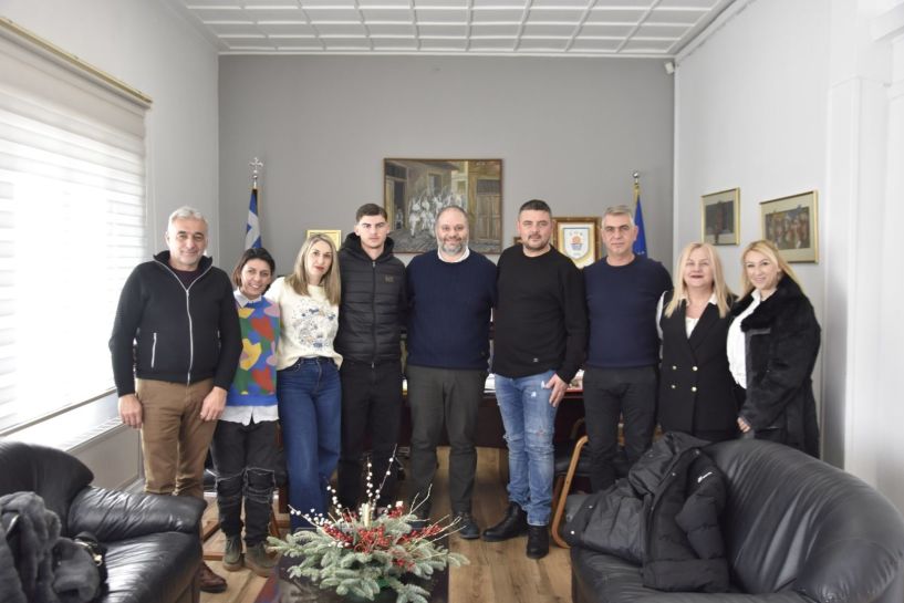 Επίσκεψη του Φίλιππου Θεοδοσίου στο Δημαρχείο Νάουσας