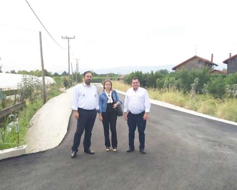 Ολοκληρώθηκαν οι εργασίες ασφαλτόστρωσης  αγροτικών δρόμων στο Δήμο Βέροιας