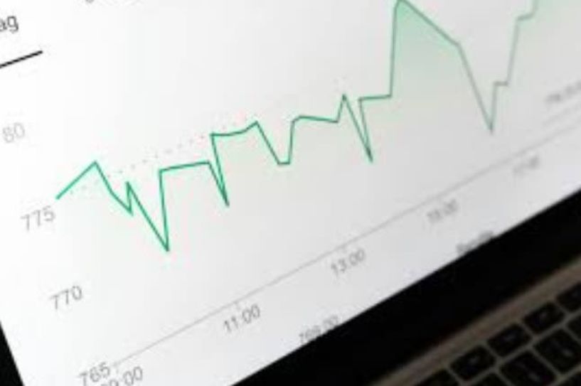 Πάνω από 1 στις 3 επιχειρήσεις δηλώνουν κενές θέσεις εργασίας