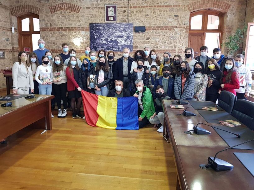 Mαθητές και καθηγητές από Ισπανία, Ρουμανία, Ουγγαρία, Πολωνία και Τουρκία στο Δημαρχείο Βέροιας - Στο πλαίσιο του προγράμματος ERASMUS+  με θέμα “Household without chemicals”  