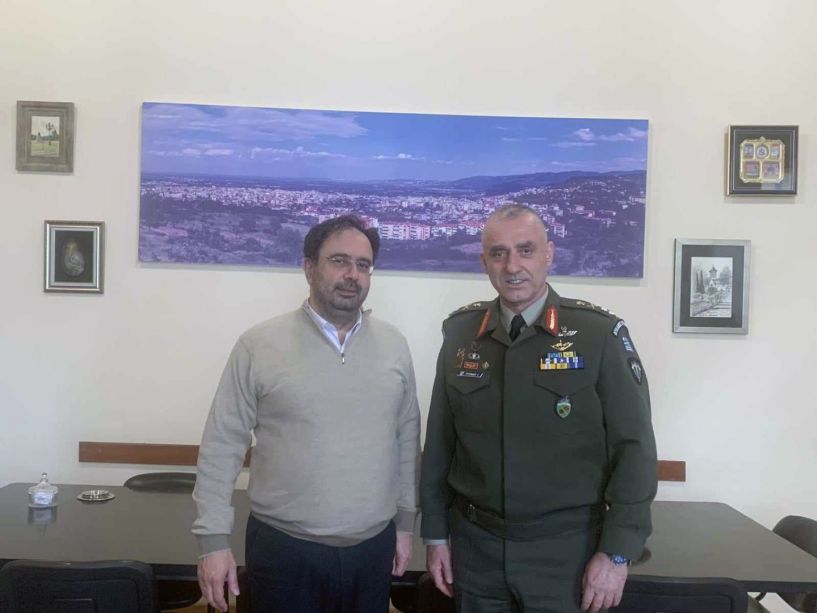 Εθιμοτυπική επίσκεψη  του Υποστράτηγου  Σαράντη Τυλιγαδά  στον Δήμαρχο Βέροιας