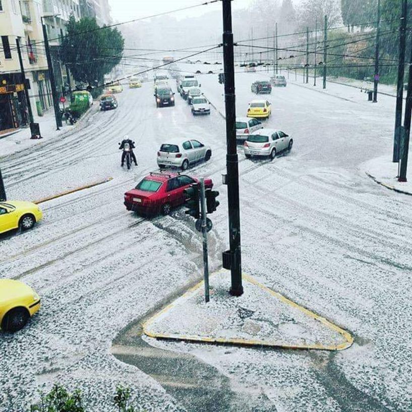 Χαλάζι στο κέντρο της Αθήνας!