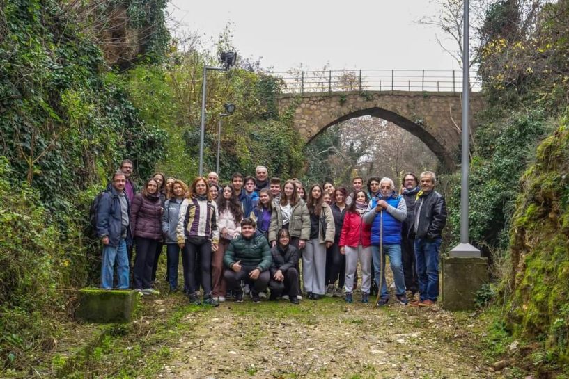 Περίπατος του Συλλόγου Φίλων Τριποτάμου Βέροιας με μαθητές στο παρόχθιο μονοπάτι από τη γέφυρα της ΔΕΗ μέχρι τη γέφυρα της Χάβρας