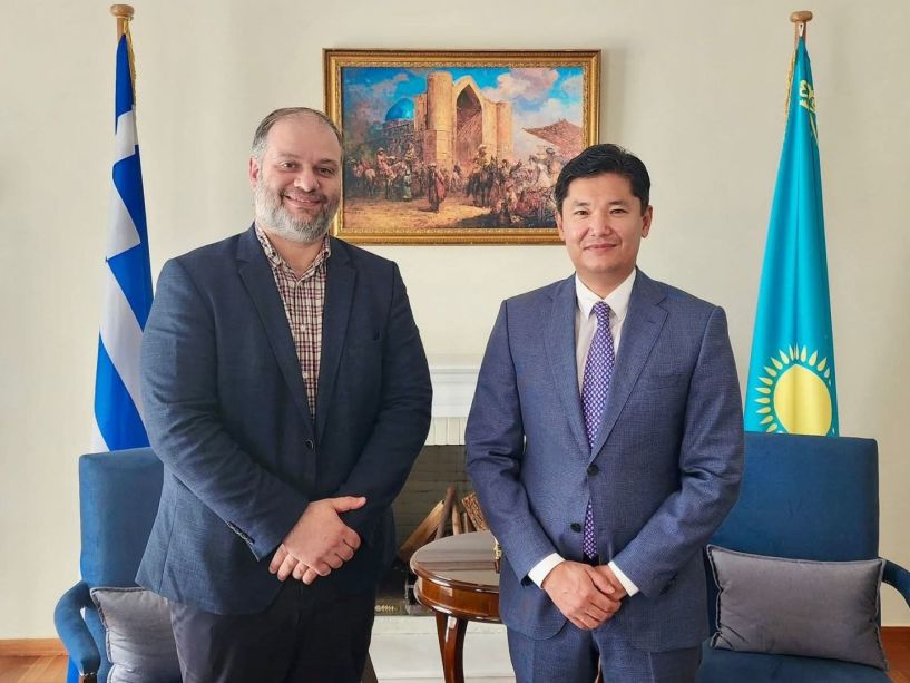 Συνάντηση του Πρέσβη του Καζακστάν στην Ελλάδα,  Timur Sultangozhin, με τον Δήμαρχο  Νάουσας,  Νίκο Κουτσογιάννη