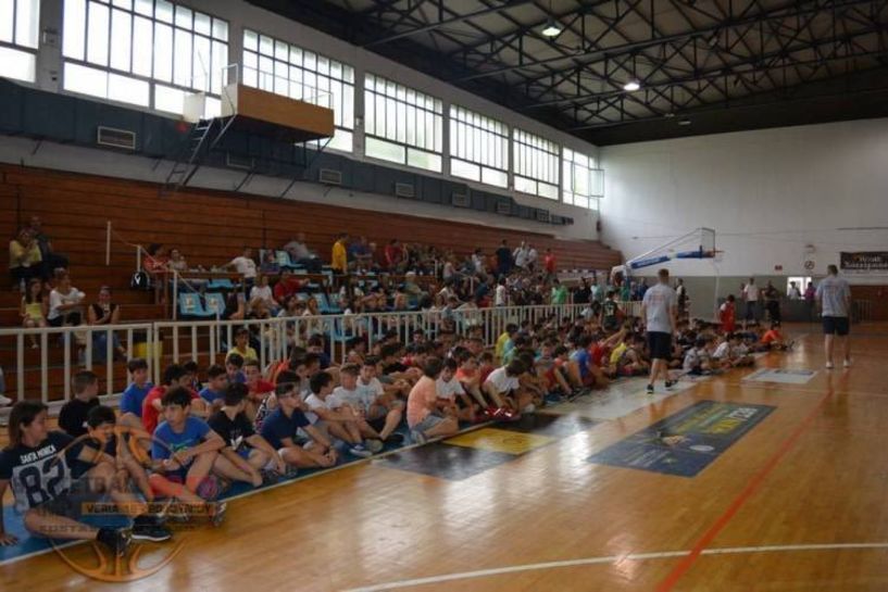 Η πρώτη συγκέντρωση του 4ου Veria Basketball Camp του Κώστα Τσαρτσαρή 