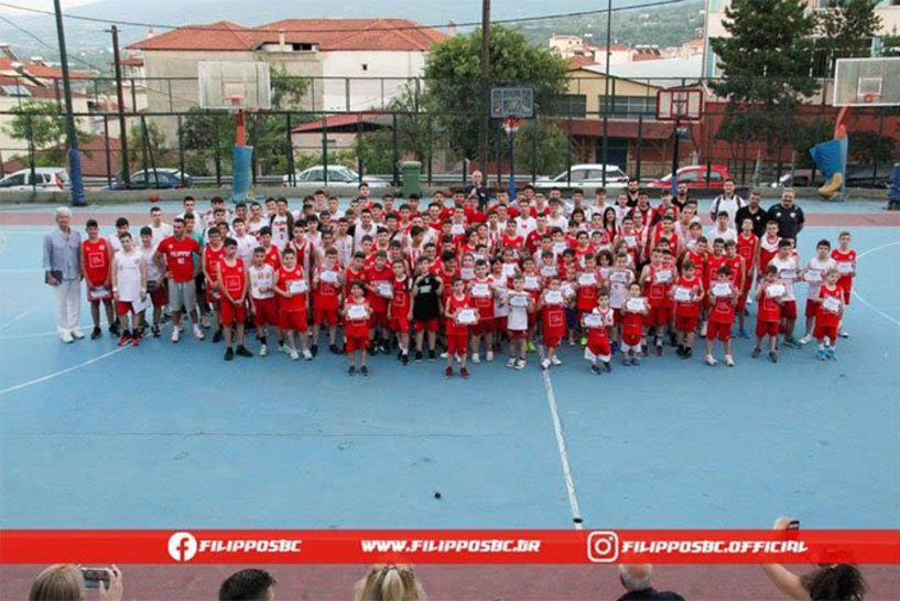 Τελετή λήξης στις Ακαδημίες Μπάσκετ του Φιλίππου με βραβεύσεις, δώρα και Χάρη Παπαγεωργίου
