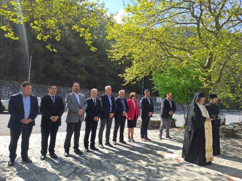 Ο δήμαρχος Βέροιας παραβρέθηκε στο Τρισάγιο των 21 αδικοχαμένων μαθητών στα Τέμπη