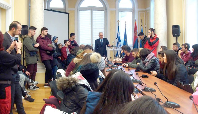 Το ΓΕΛ Μακροχωρίου   και το Μουσικό σχολείο της Βέροιας   στην ελληνική πρεσβεία του Βελιγραδίου