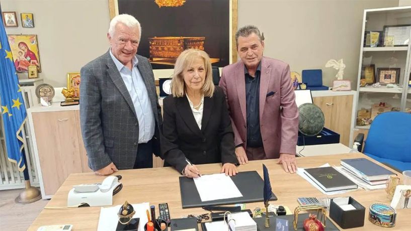 Υπογράφτηκε το πρακτικό για την κατασκευή του έργου “Ασφαλτόστρωση αγροτικής οδού μεταξύ των οικισμών Λουτρού και Επισκοπής Δήμου Αλεξάνδρειας”