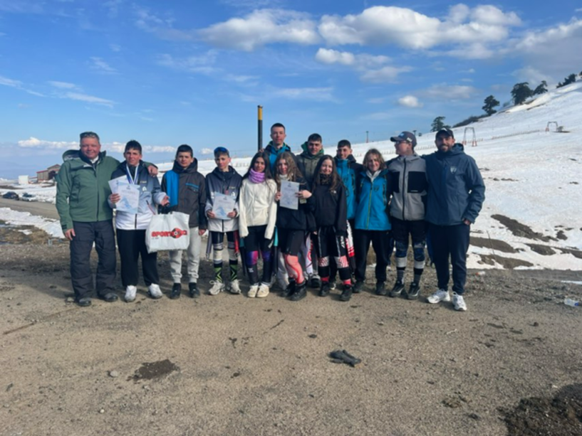 ΕΟΣ Νάουσας: Δυναμικό φινάλε στη Βασιλίτσα για τους μικρούς πρωταθλητές του Αλπικού σκι