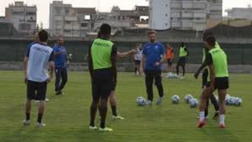 Τέλος οι ομαδικές προπονήσεις 