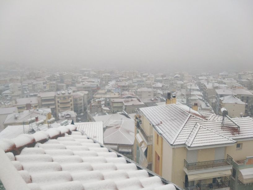 Σε πολλά μέτωπα ο αποχιονισμός από χθες στην Ημαθία  - Μεγάλη προσοχή στους δρόμους από τον παγετό που κρύβει κινδύνους