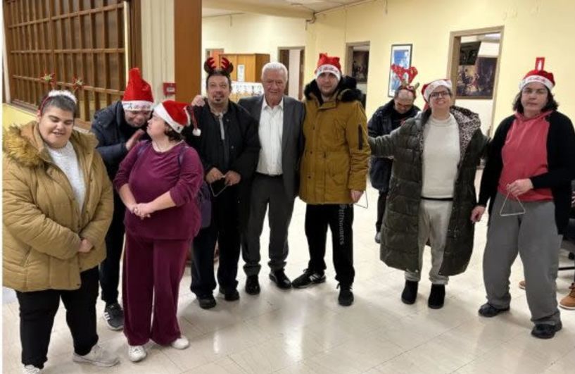 Κάλαντα έψαλλαν στον Δήμαρχο Αλεξάνδρειας Παναγιώτη Γκυρίνη