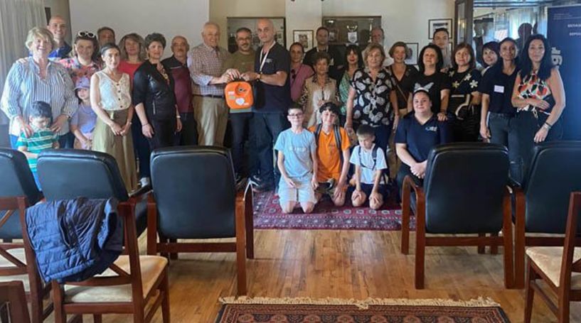 ΚΑΡΔΙΟΠΝΕΥΜΟΝΙΚΉ ΑΝΑΖΩΟΓΟΝΗΣΗ  ΚΑΙ ΧΡΗΣΗ ΑΠΙΝΙΔΩΤΗ ΣΤΟ ΞΗΡΟΛΙΒΑΔΟ ΜΙΑ ΕΞΑΙΡΕΤΙΚΑ ΕΝΔΙΑΦΕΡΟΥΣΑ ΚΑΙ ΧΡΗΣΙΜΗ ΗΜΕΡΙΔΑ
