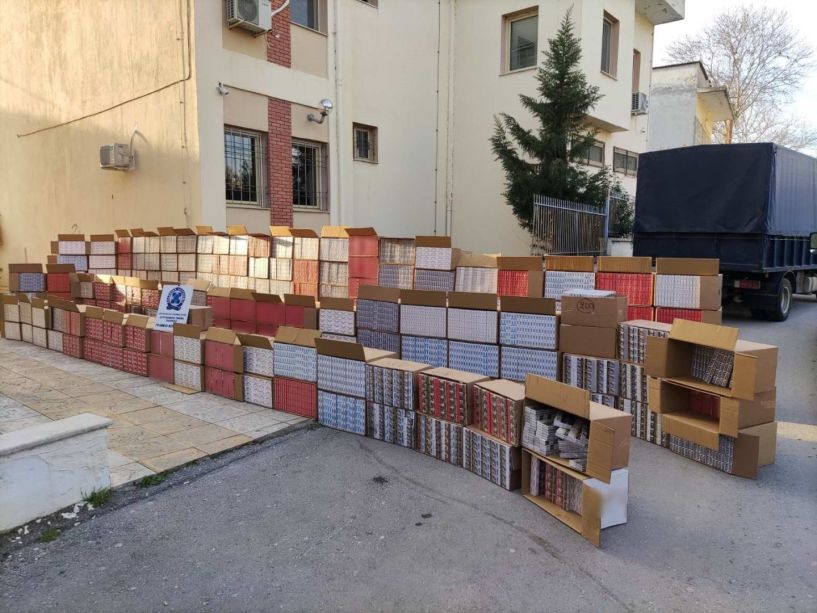 Κατασχέθηκαν 99.000 αφορολόγητα πακέτα τσιγάρων στη Θεσσαλονίκη (Βίντεο) 
