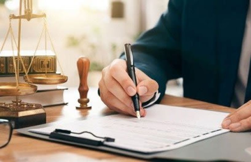 Θεσμοθετούνται δύο είδη κληρονομικών συμβάσεων... Kληρονομικό Δίκαιο: Τι αλλάζει με το νέο νομοσχέδιο, για διαθήκες, αποποιήσεις, σύμφωνο συμβίωσης, νόμιμη μοίρα