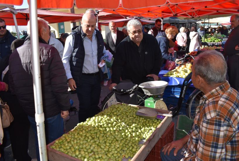 Επίσκεψη του Βουλευτή Βασίλη Κοτίδη στην λαϊκή της Αλεξάνδρειας Ημαθίας