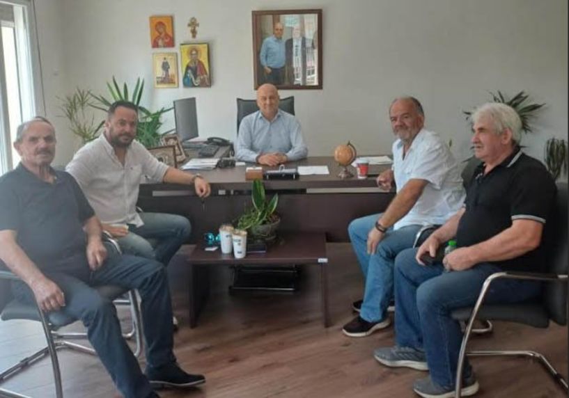 Συνάντηση του βουλευτή της Ελληνικής Λύσης  Βασίλη Κοτίδη με μέλη της Πανελλήνιας Ένωσης Κτηνοτρόφων