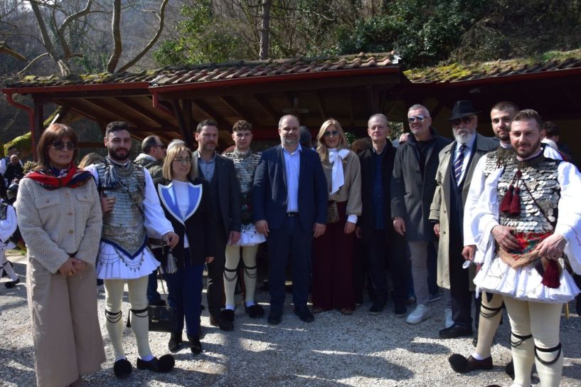 Με λαμπρότητα εορτάστηκε η Κυριακή της Ορθοδοξίας στη Νάουσα 