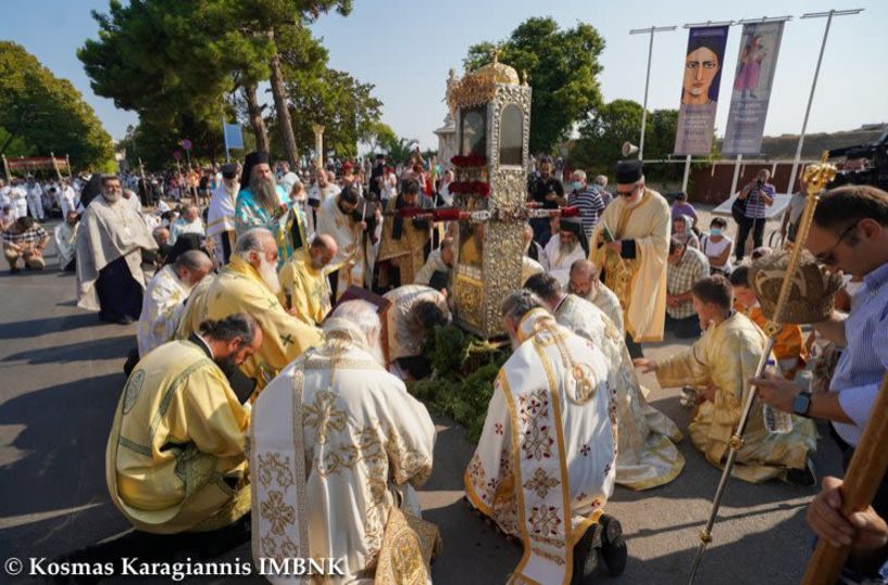 Μεγαλοπρεπής Λιτανεία του Ιερού Σκηνώματος του Αγίου Σπυρίδωνος στην Κέρκυρα (Εικόνες)