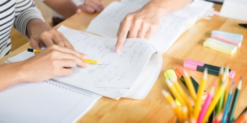 ΕΚΠΑΙΔΕΥΤΙΚΟΣ με μεγάλη πείρα σε παιδιά Δημοτικού, αναλαμβάνει μαθήματα