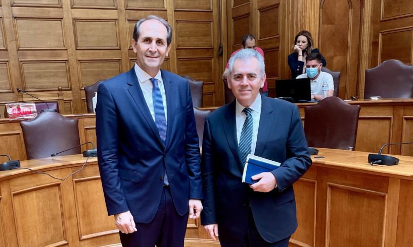 Με αφορμή την ονοματοδοσία της αίθουσας του Επιμελητηρίου Ημαθίας ΜΑΞΙΜΟΣ ΧΑΡΑΚΟΠΟΥΛΟΣ: Ο Απόστολος Βεσυρόπουλος δίδασκε πολιτικό πολιτισμό