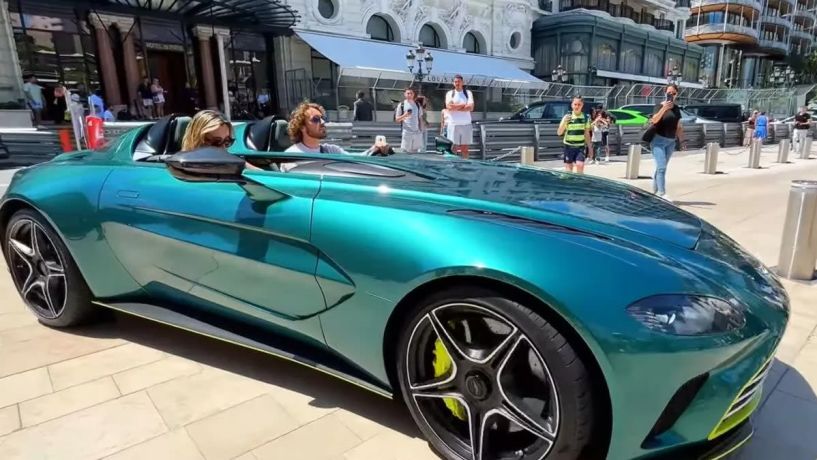 «Έξυπνη» κάμερα έπιασε τον Τσιτσιπά να τρέχει με 210 χλμ. στην Αττική Οδό και βεβαιώθηκε ψηφιακή κλήση