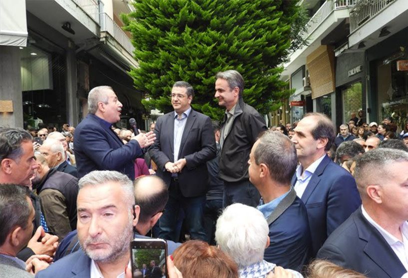 Περιοδεία στην Ημαθία ενόψει Ευρωεκλογών Στο σχολείο των ορεινών Ριζωμάτων εγκαινίασε ο Κ. Πιερρακάκης το Ψηφιακό Σχολείο -  Μηνύματα Μητσοτάκη από Βέροια προς πολλούς αποδέκτες  -Κάλεσμα συσπείρωσης για μεγάλη νίκη της ΝΔ στις ευρωεκλογές της 9ης Ιουνίου