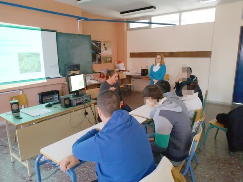 Η  Μουσειοπαιδαγωγός Φώτω Παπαργυρούδη,  παρουσίασε στους μαθητές του Ειδικού Επαγγελματικού Γυμνασίου - Λυκείου  το εκπαιδευτικό πρόγραμμα: «Γυμνάσιο Αρχαίας Βέροιας»