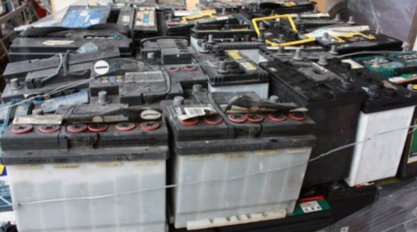 Νάουσα: Αφαίρεσε 8 μπαταρίες από φορτηγά αξίας 1260 ευρώ