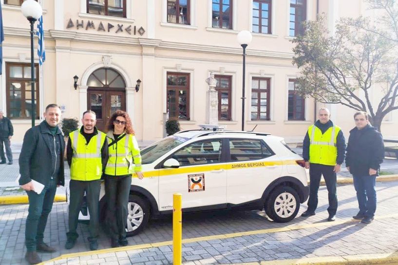 Νέο όχημα για περιπολίες και επεμβάσεις παρέλαβε η Δημοτική Αστυνομία Βέροιας