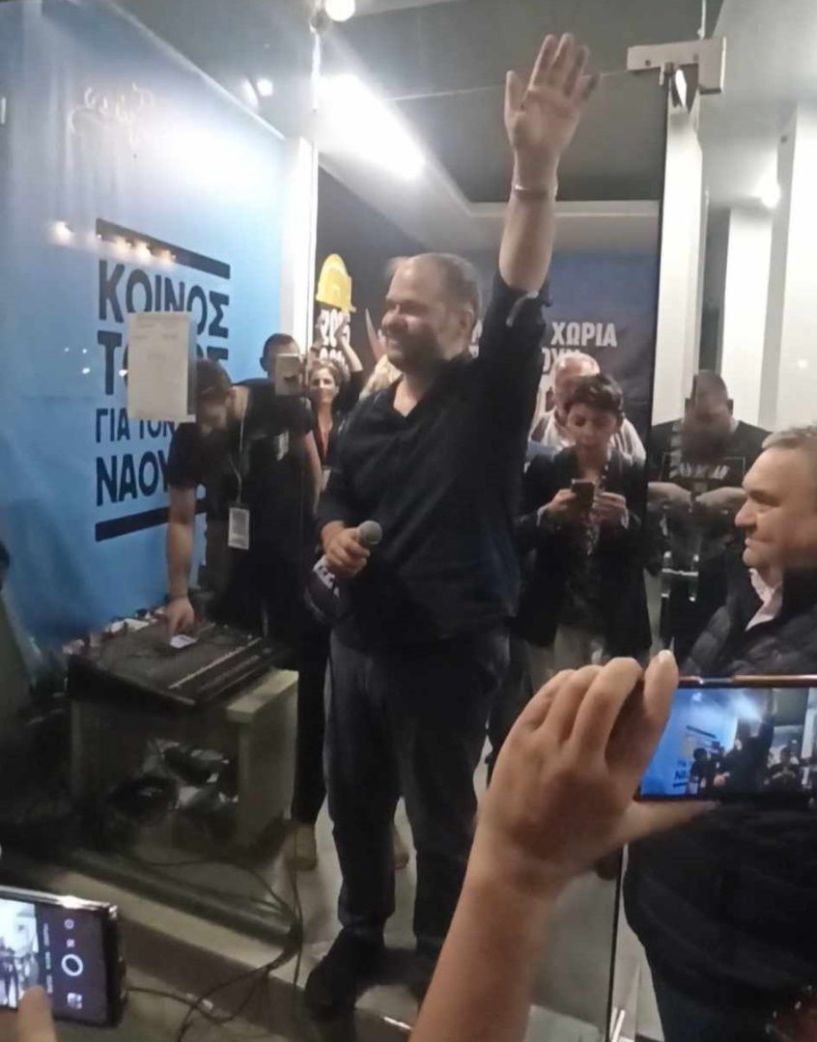 Ο Νίκος Κουτσογιάννης, νέος δήμαρχος Νάουσας με 51,21% έναντι 48,79 % του Νικόλα Καρανικόλα   
