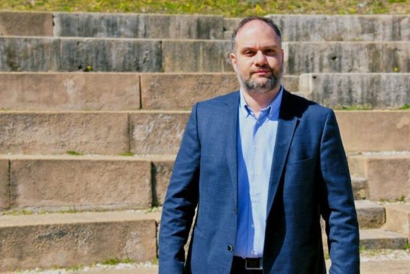 «Κοινός Τόπος» προς «Ένα Μαζί»: «Ψέμα δευτέρα φύσις»