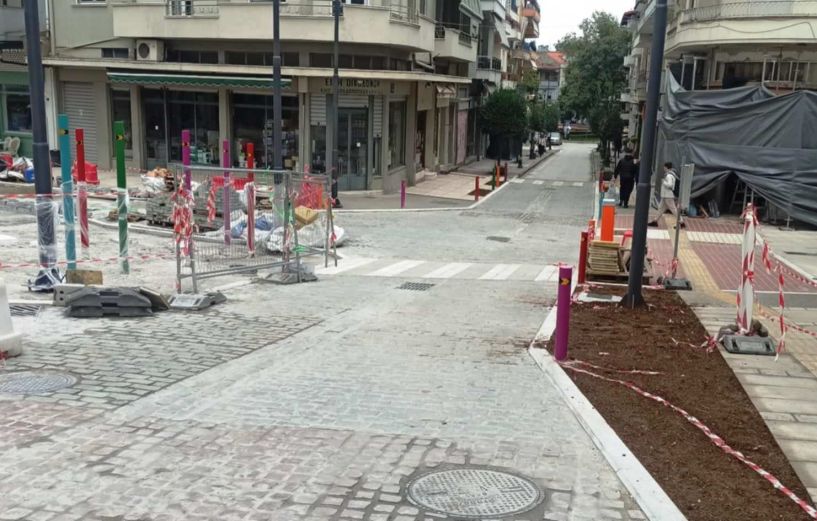 Δήμος Νάουσας: Δόθηκε σε κυκλοφορία η οδός Θεοφίλου  το πλαίσιο του έργου «Open Mall» και της Αστικής Ανάπλασης